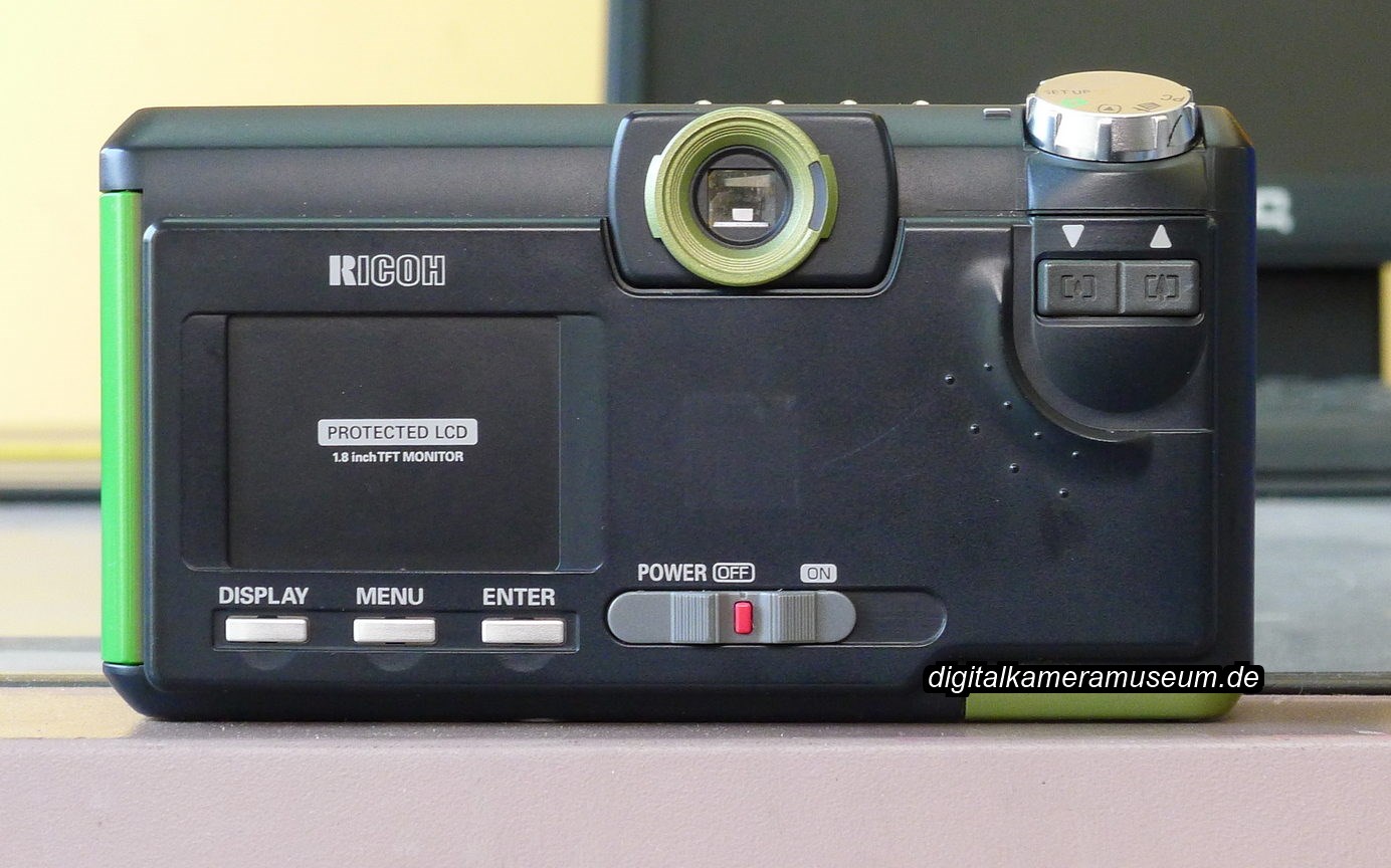商品画像：リコー、光学2.3倍ズームの230万画素デジタルカメラ「RDC-5000」 2
